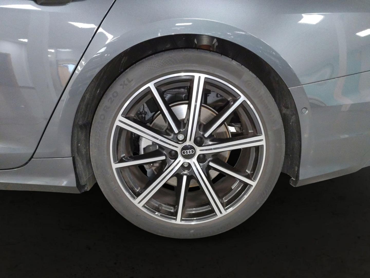 Audi A6 Avant Black Line 45 TDI quattro S tronic