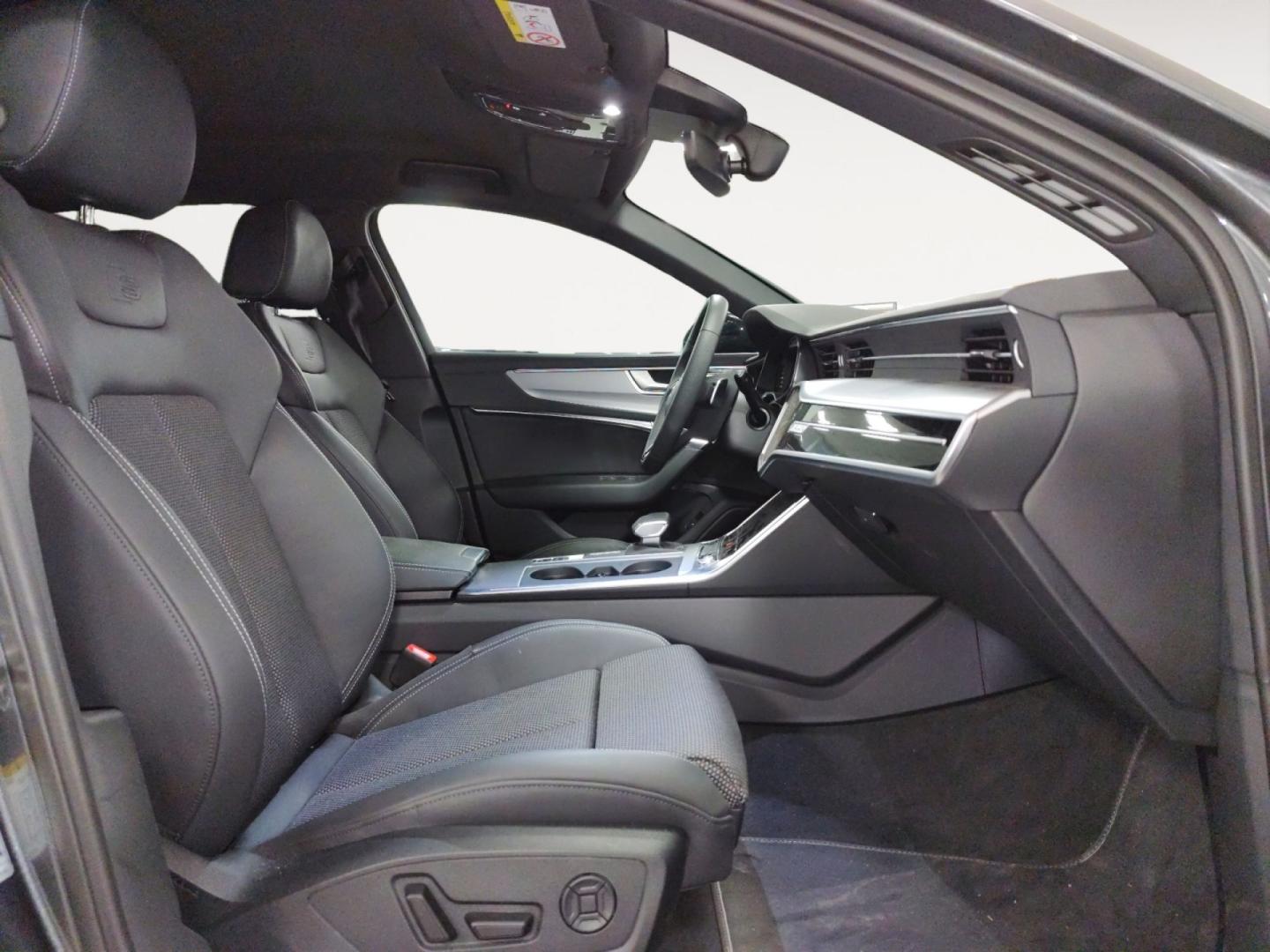 Audi A6 Avant Black Line 45 TDI quattro S tronic