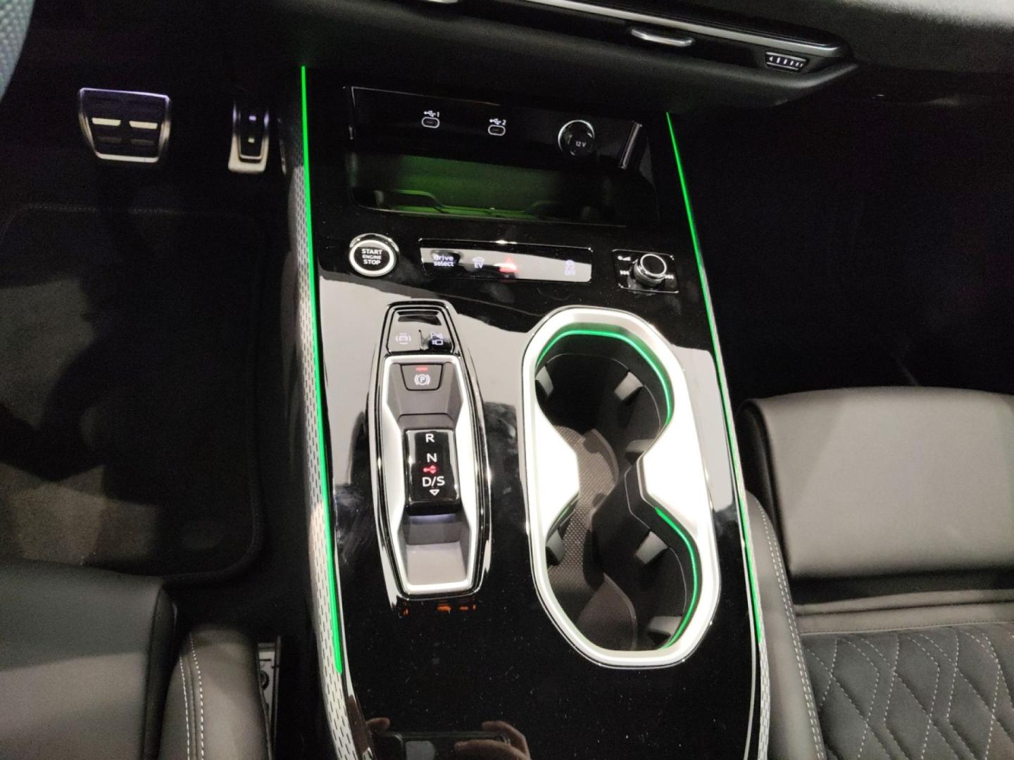 Audi A6 e-hybrid quattro 220kW Black Line