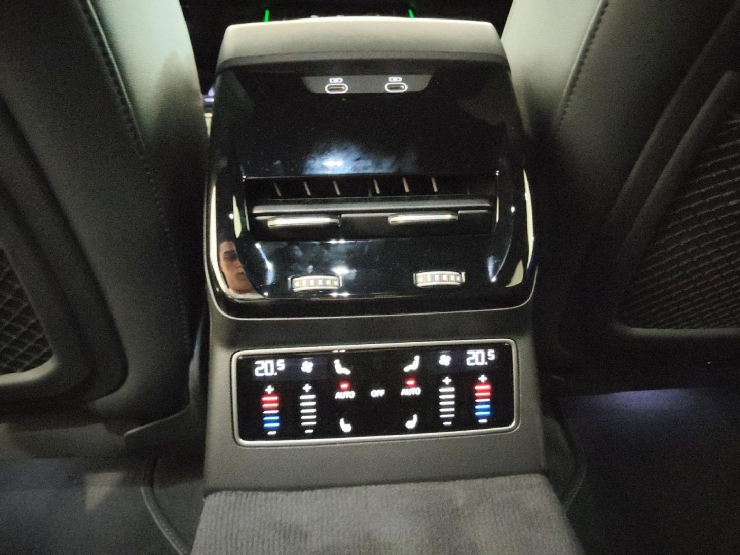 Audi A6 e-hybrid quattro 220kW Black Line