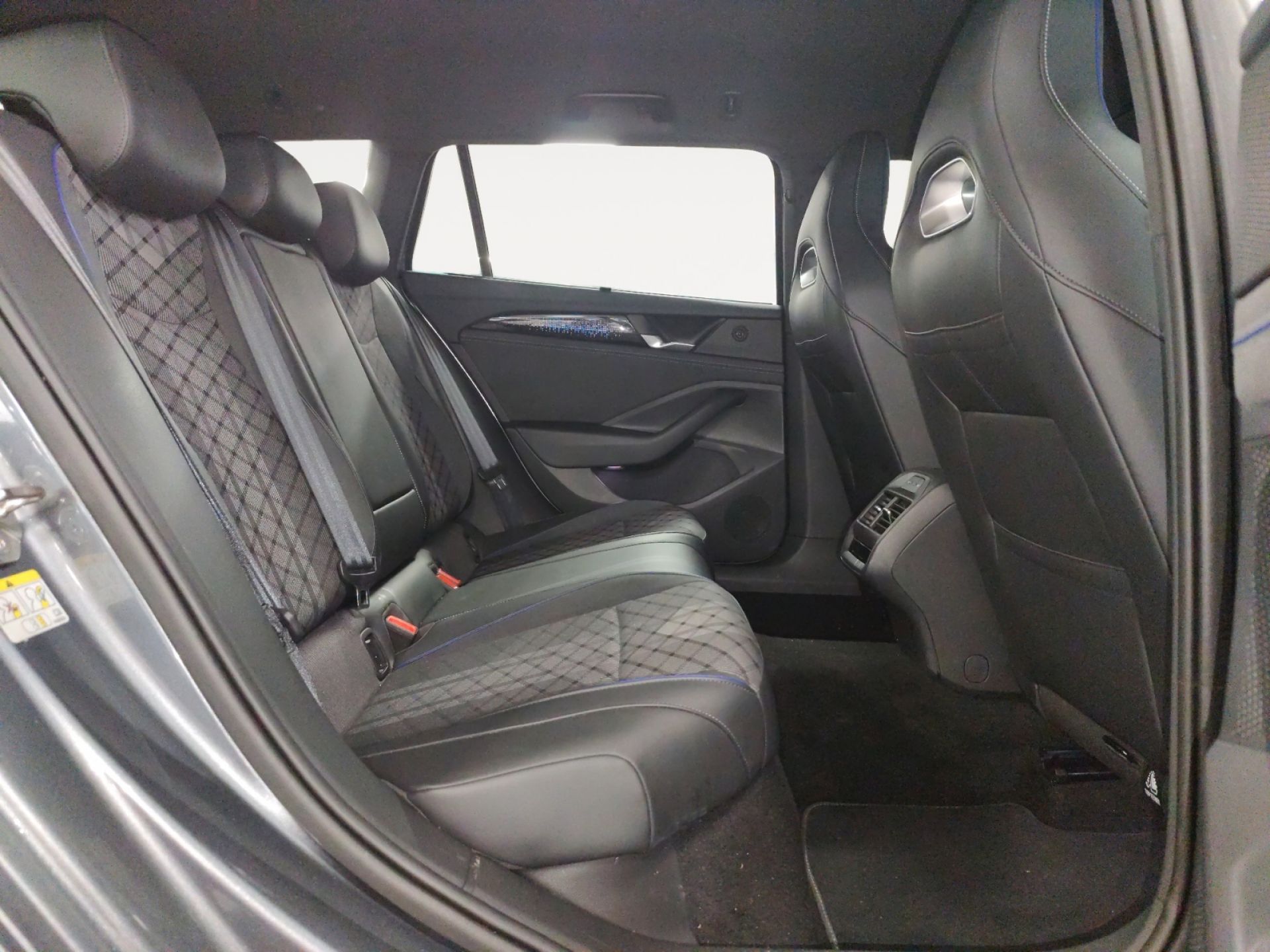 Volkswagen Passat R-Line 2.0 TDI 110kW (150CV) Automático DSG 7 vel.
