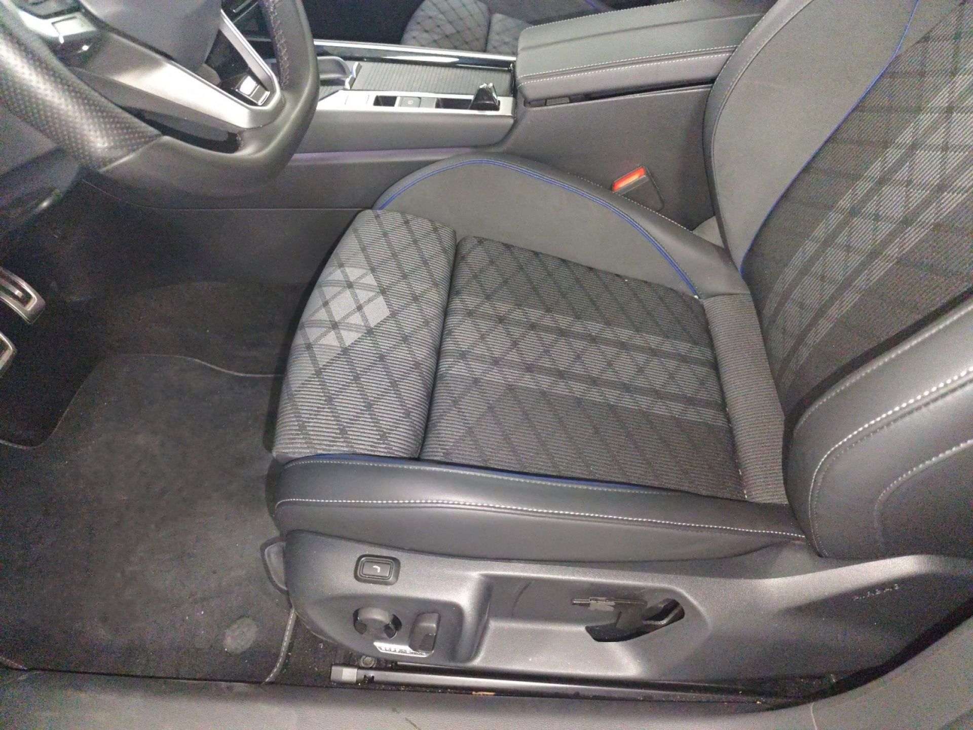 Volkswagen Passat R-Line 2.0 TDI 110kW (150CV) Automático DSG 7 vel.