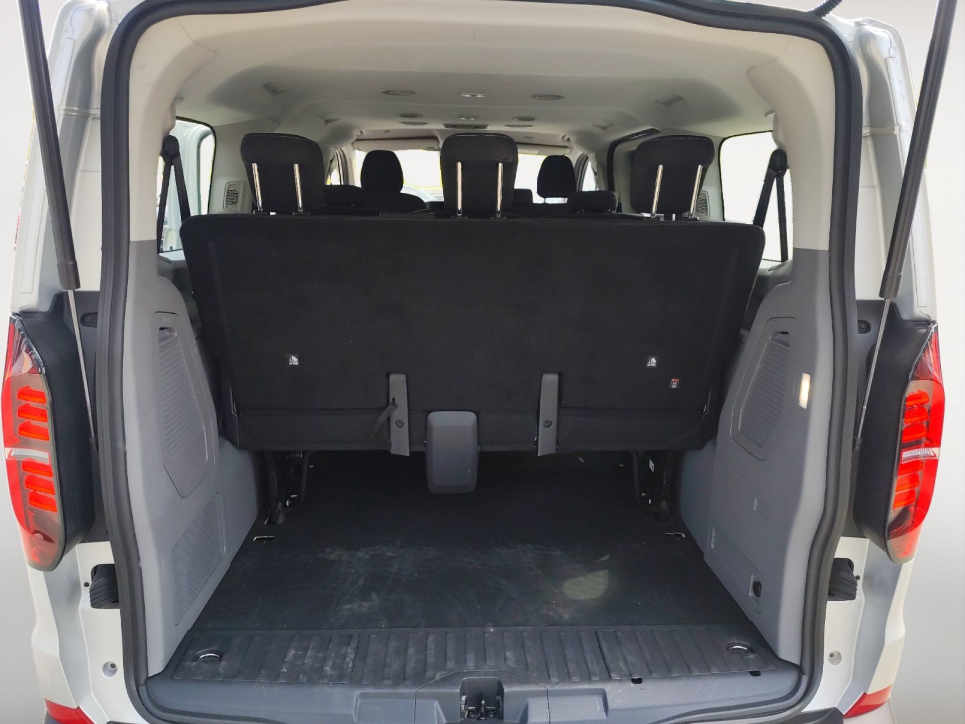 Volkswagen Caravelle Batalla Corta 2.0 TDI 110 kW (150 CV) Aut 8 Vel