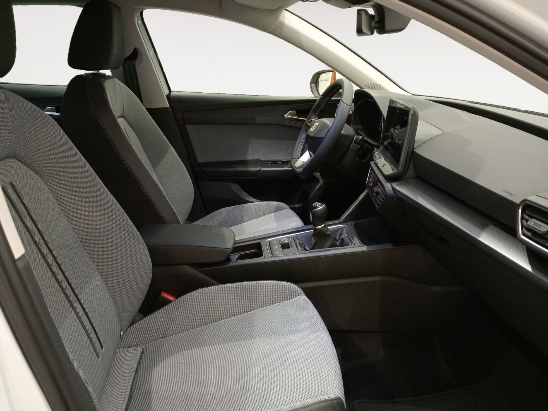 SEAT Nuevo León 2.0 TDI 85kW Style XL MY26.5