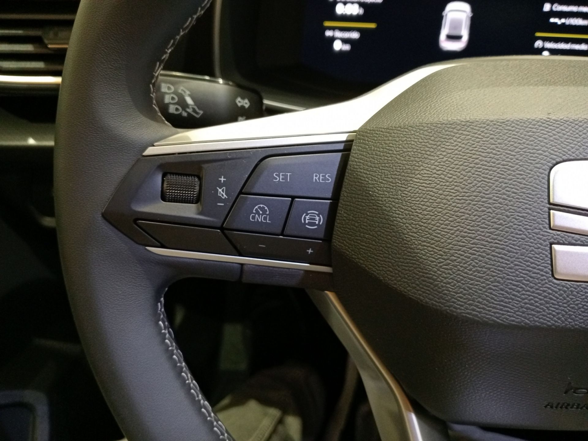 SEAT Nuevo León 2.0 TDI 85kW Style XL MY26.5