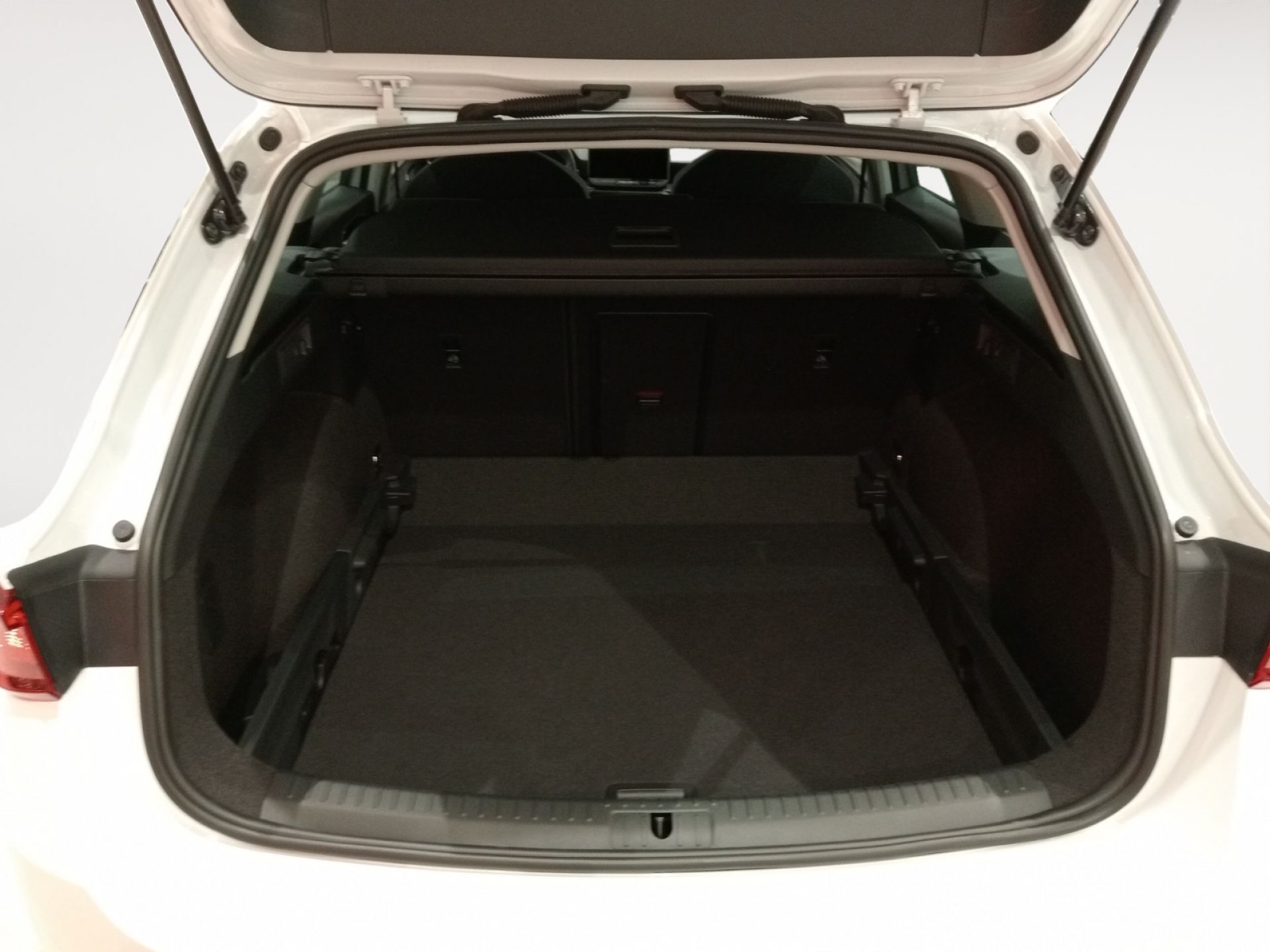 SEAT Nuevo León SP 2.0 TDI 85kW Style XL MY26.5