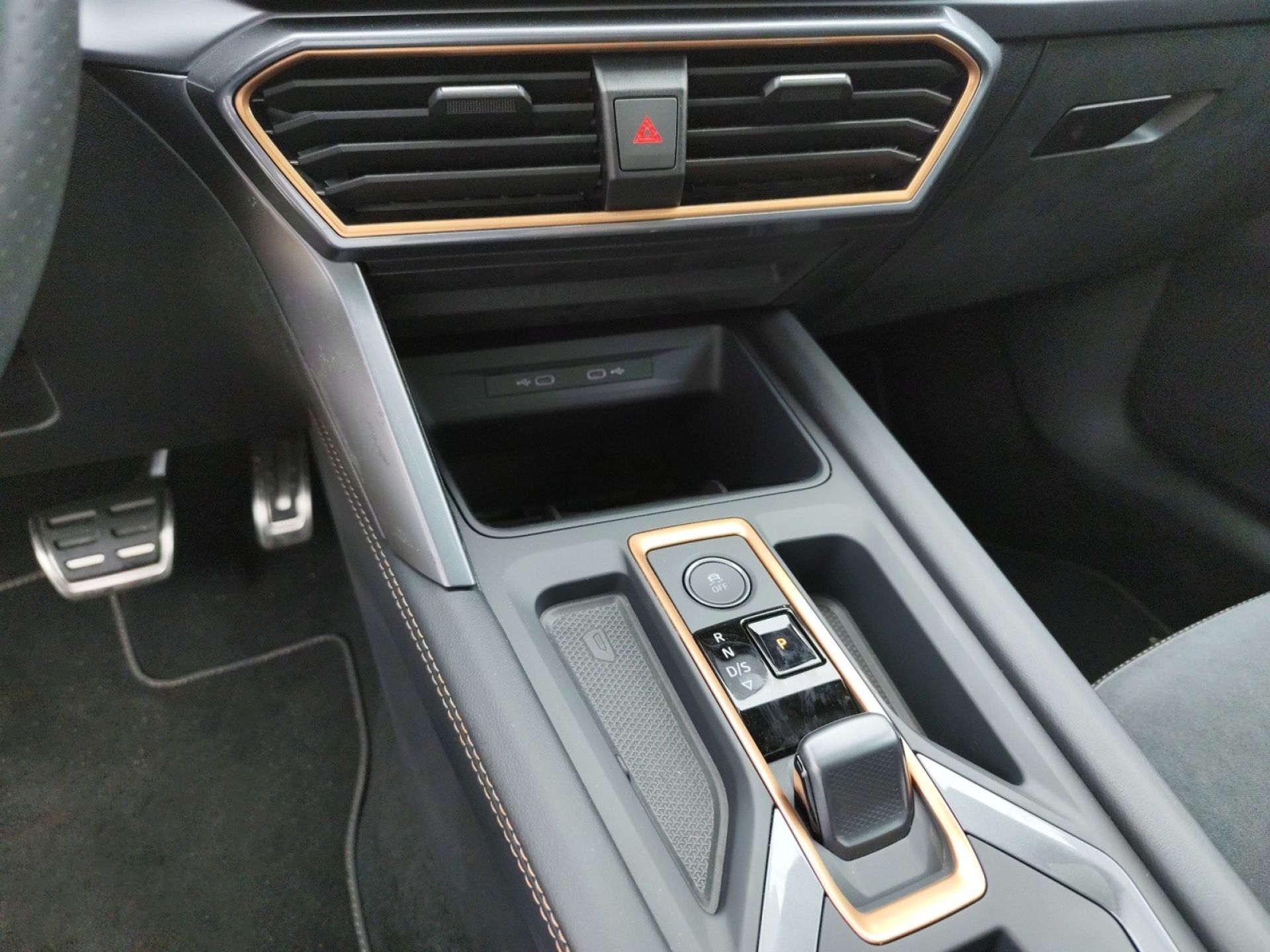 Cupra León 1.5 TSI e-Hybrid 200kW (272CV) VZ DSG