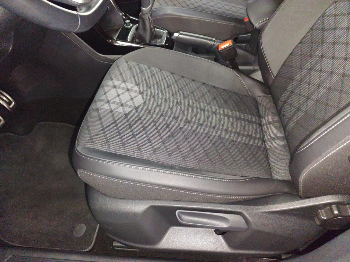 Volkswagen T-Cross R-Line 1.0 TSI 85kW (115CV)