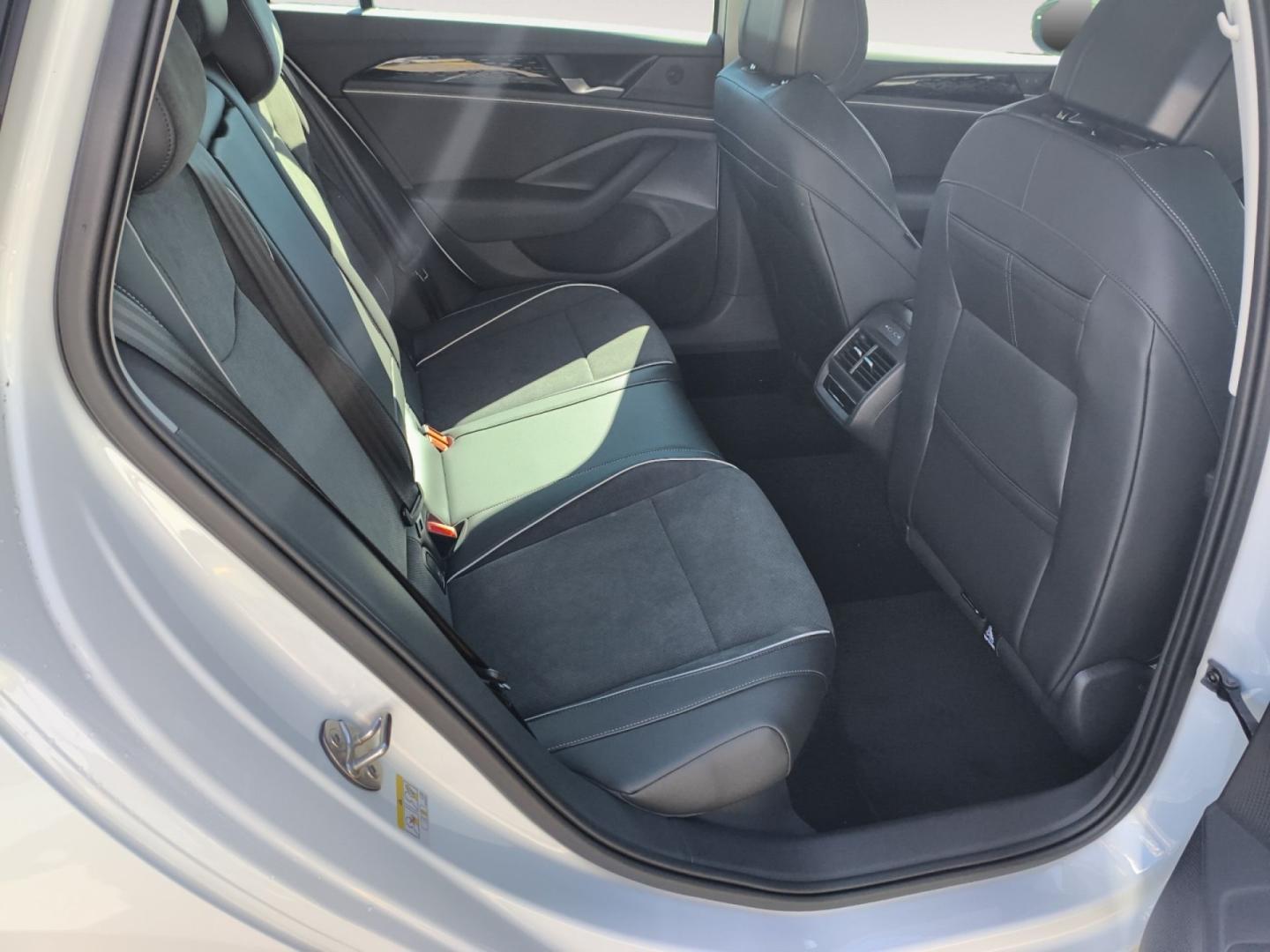 Volkswagen Passat Business 1.5 eTSI 110kW (150CV) Automático DSG 7 vel.