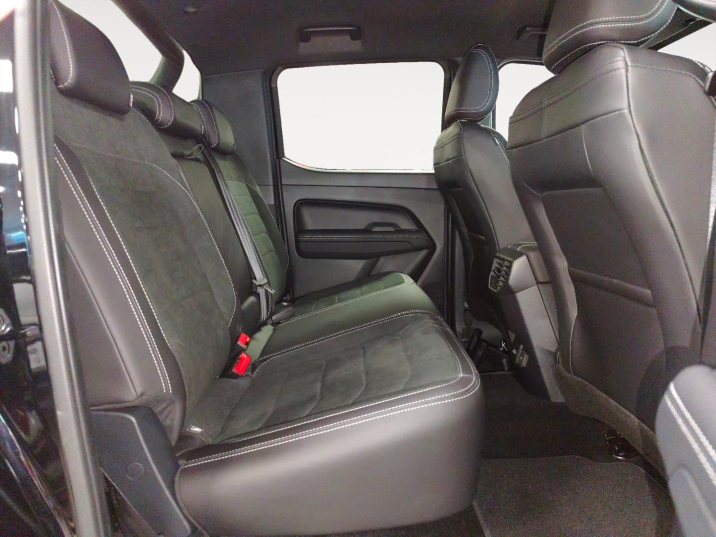 Volkswagen Amarok Dark Label Cabina Doble V6 3.0 TDI 177kW Auto