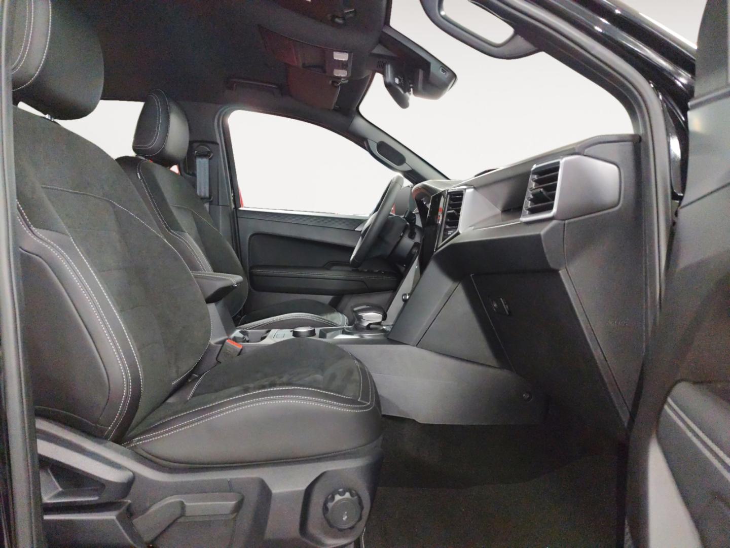 Volkswagen Amarok Dark Label Cabina Doble V6 3.0 TDI 177kW Auto