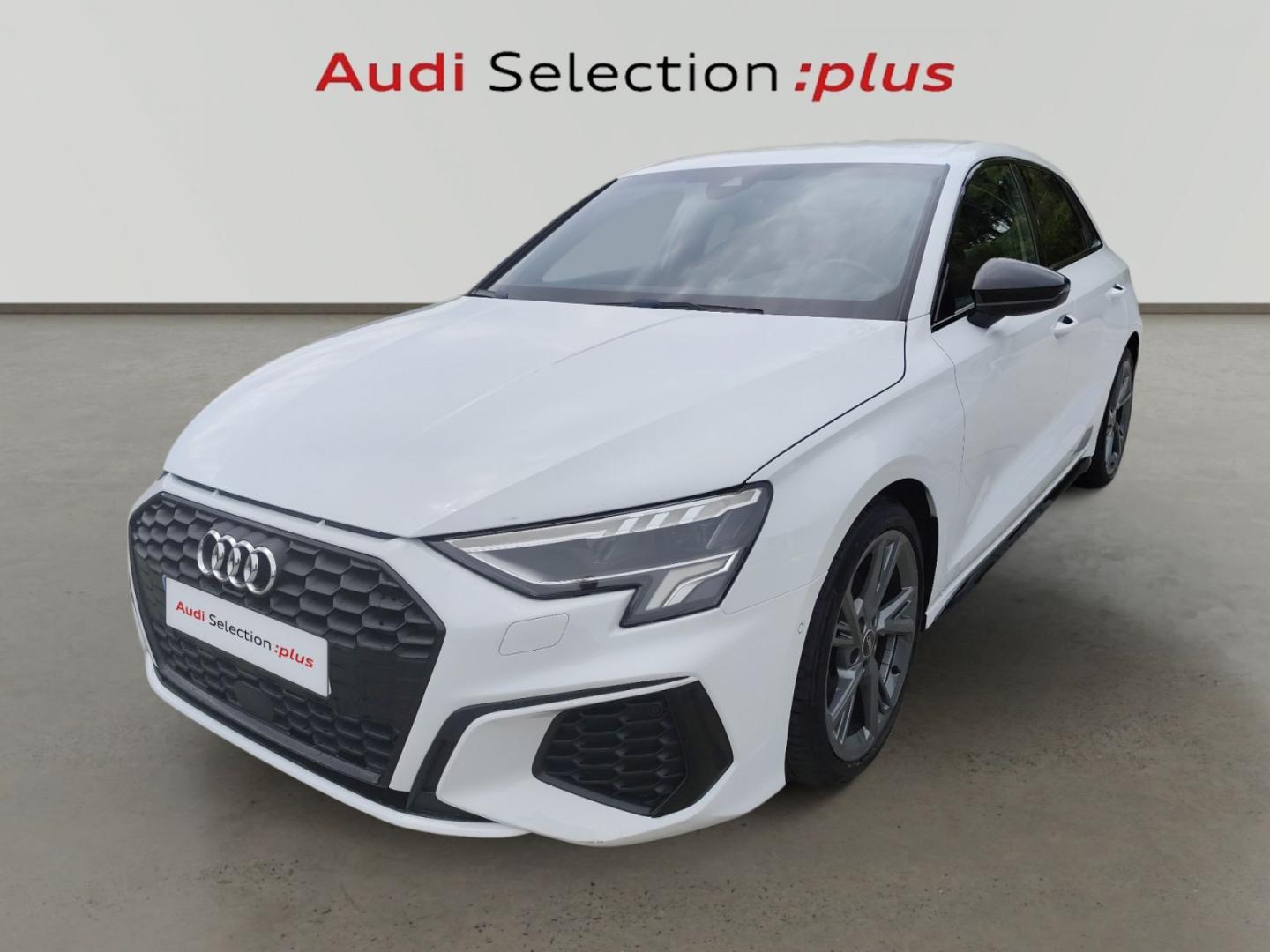 Audi A3 Sportback Black line 35 TFSI 110kW S tro