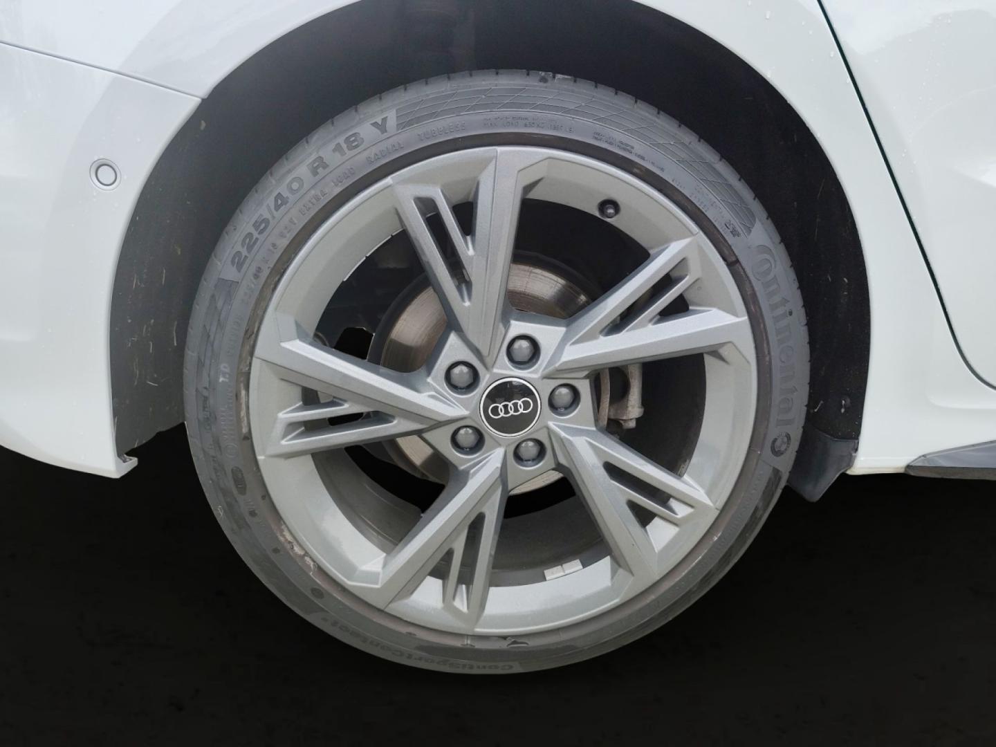 Audi A3 Sportback Black line 35 TFSI 110kW S tro