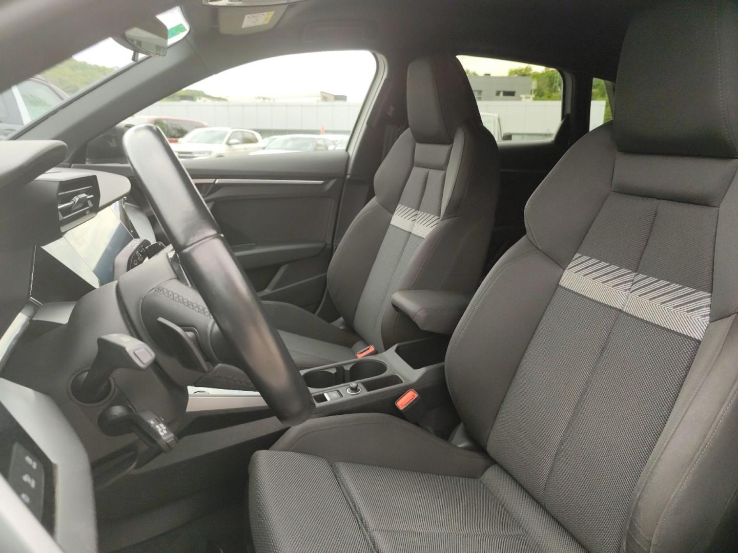 Audi A3 Sportback Black line 35 TFSI 110kW S tro