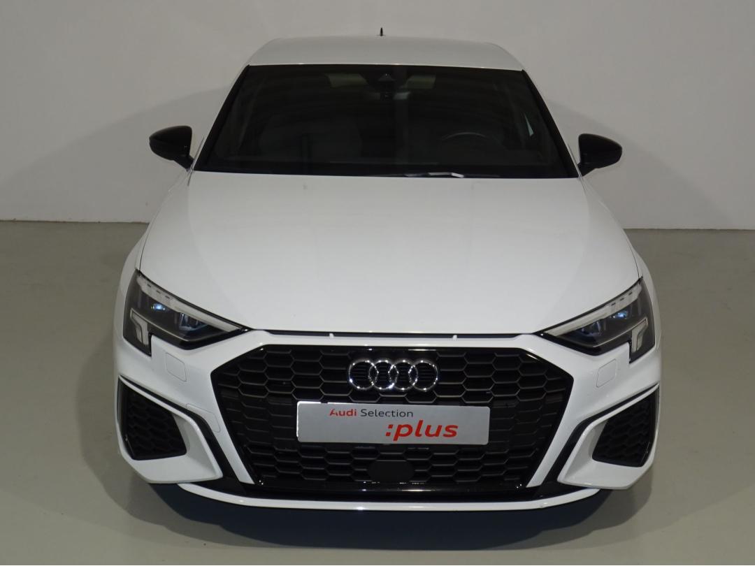 Audi A3 Sportback Black line 35 TFSI 110kW S tro