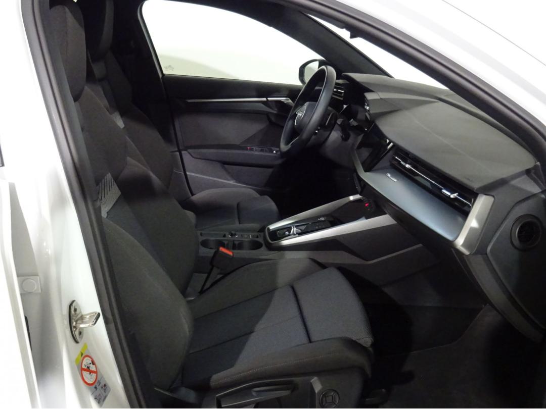 Audi A3 Sportback Black line 35 TFSI 110kW S tro