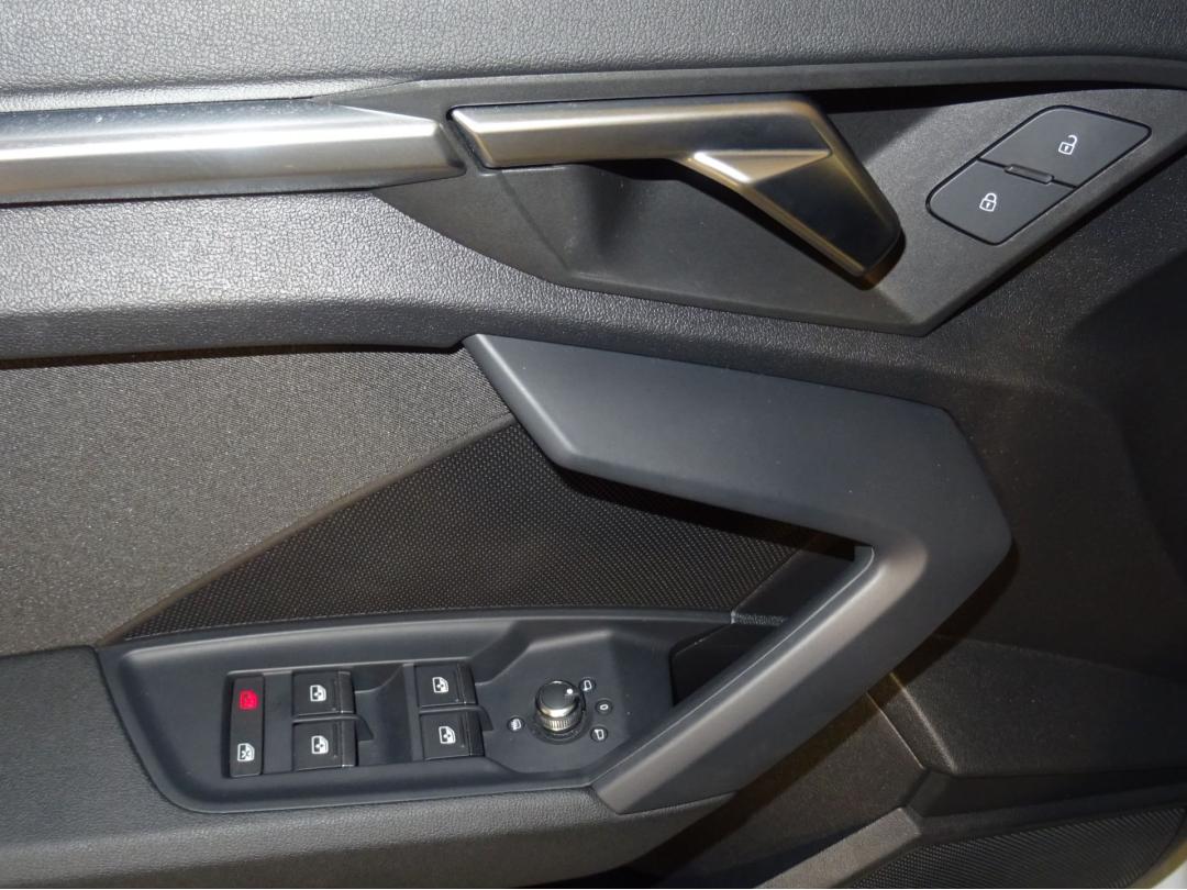 Audi A3 Sportback Black line 35 TFSI 110kW S tro