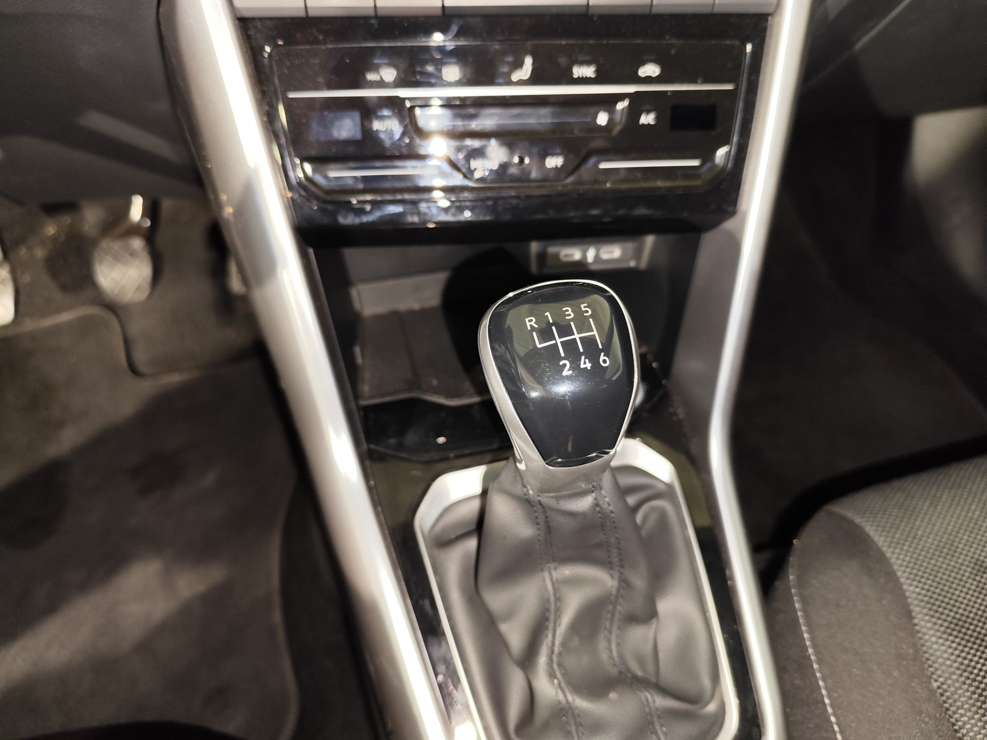 Volkswagen T-Roc Life 1.5 TSI 110kW (150CV)