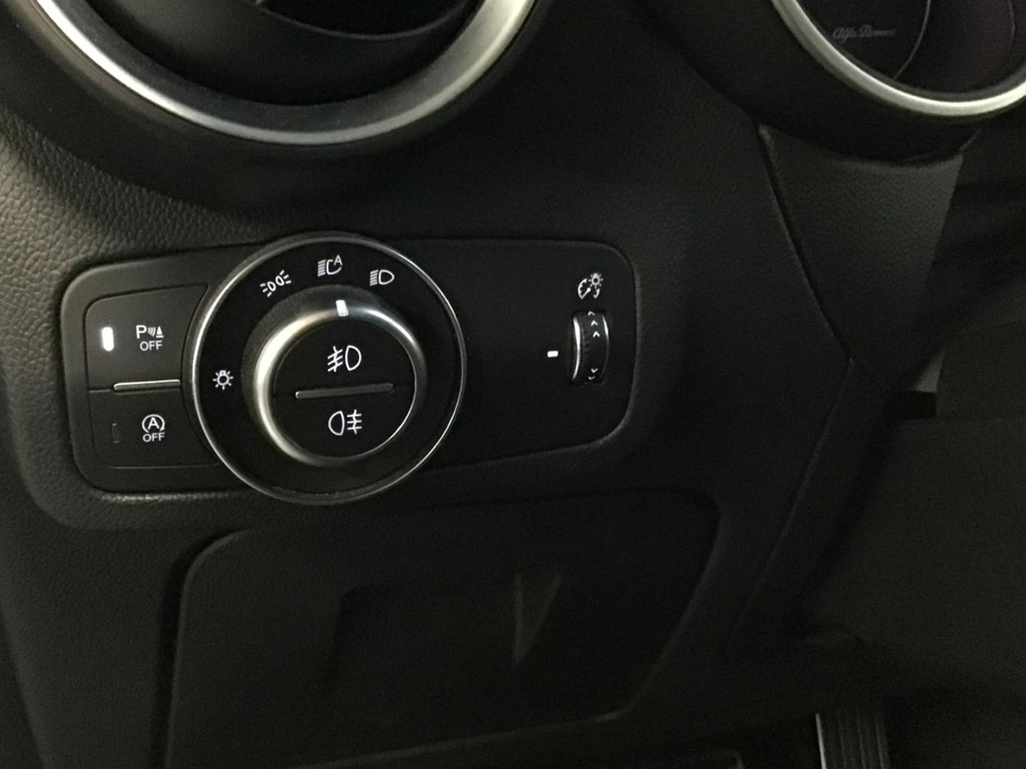 Alfa Romeo Stelvio 2.2 Diésel 140kW (190CV) Sprint+ Q4