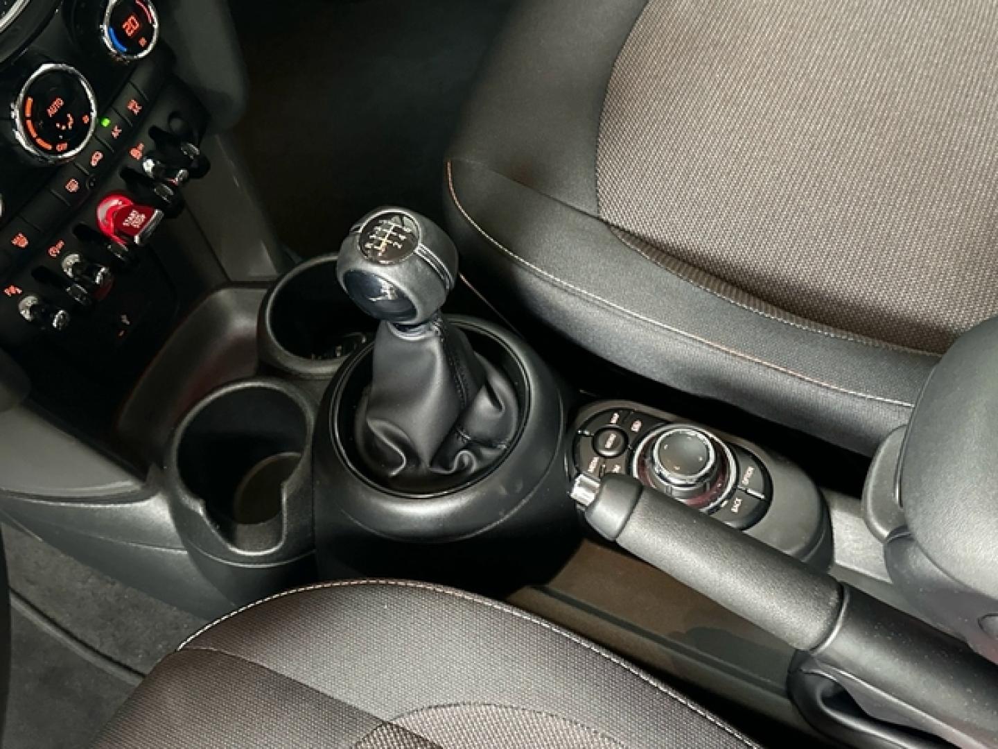 Mini MINI 5 Puertas Cooper 100 kW (136 CV)