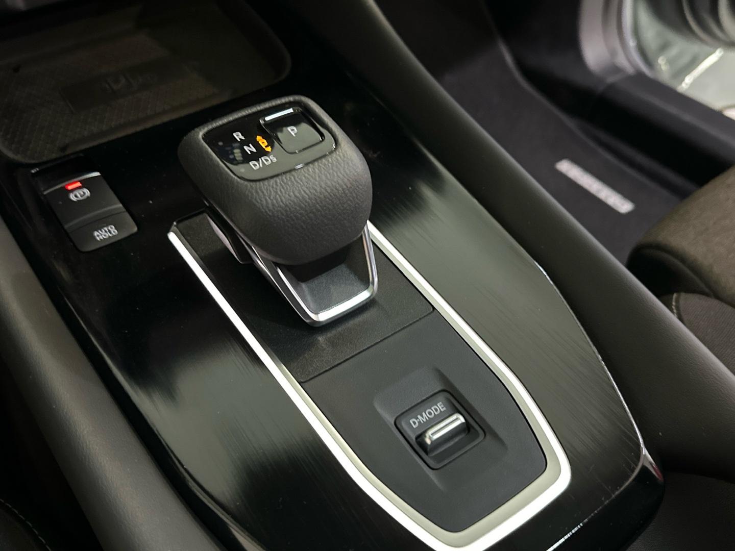 Nissan Qashqai DIG-T 103kW mHEV Xtronic Premiere Edit.