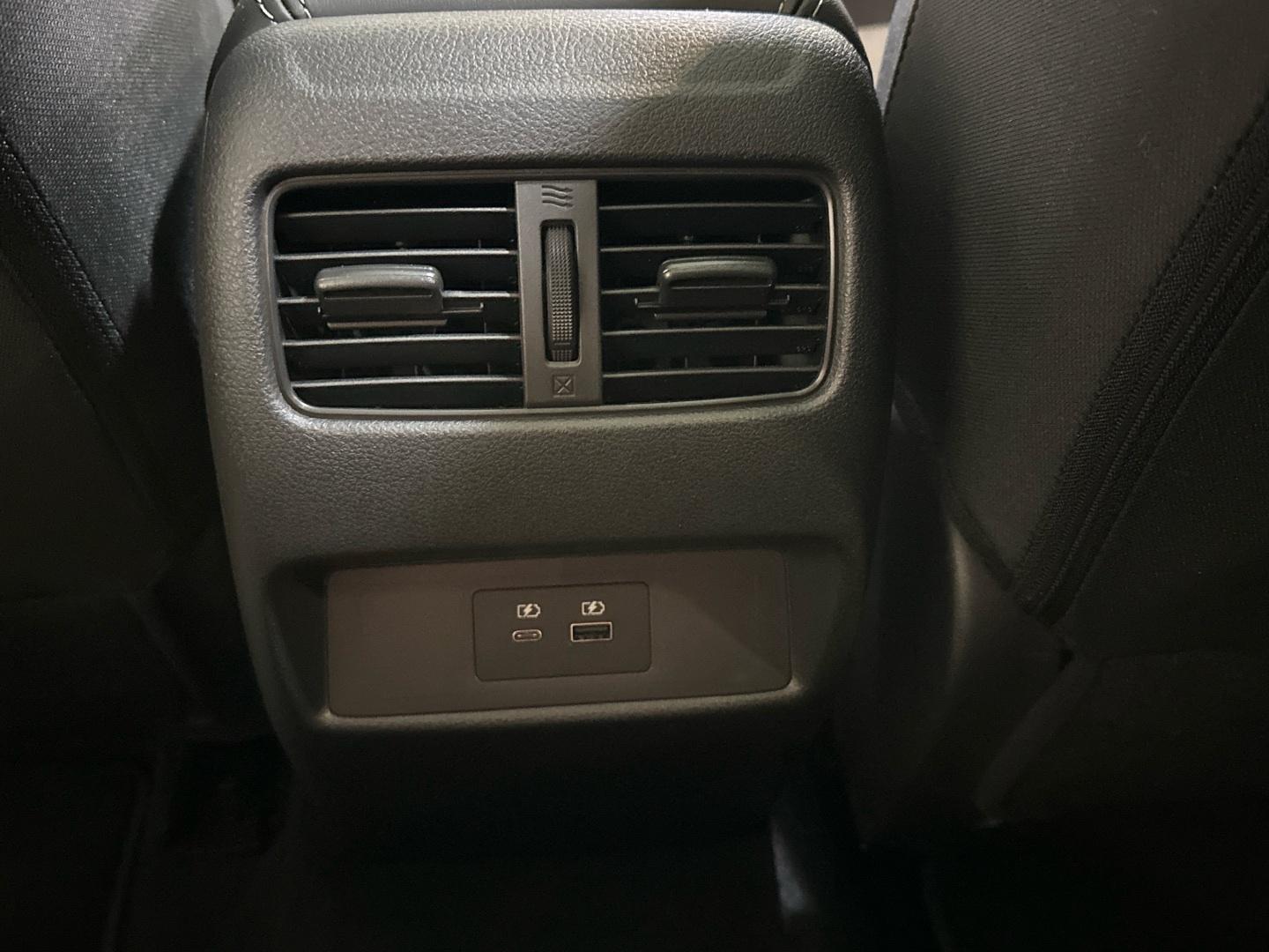 Nissan Qashqai DIG-T 103kW mHEV Xtronic Premiere Edit.