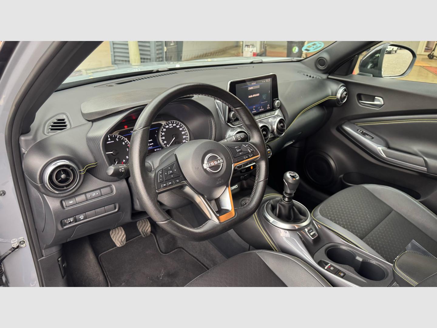 Nissan JUKE DIG-T 84 kW (114 CV) 6M/T Kiiro