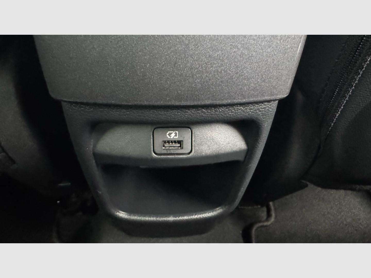 Nissan JUKE DIG-T 84 kW (114 CV) 6M/T Kiiro