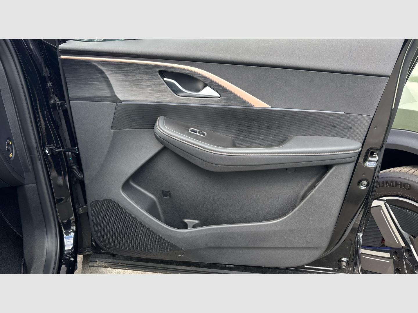 Omoda 5 MY25 - Premium 1.6 TGDI 108kW (145cv)