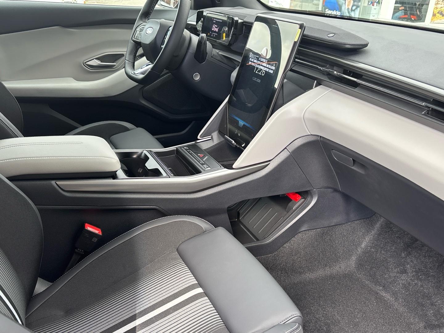 Ford Capri Select R. Extendido AWD 78kWh 340CV