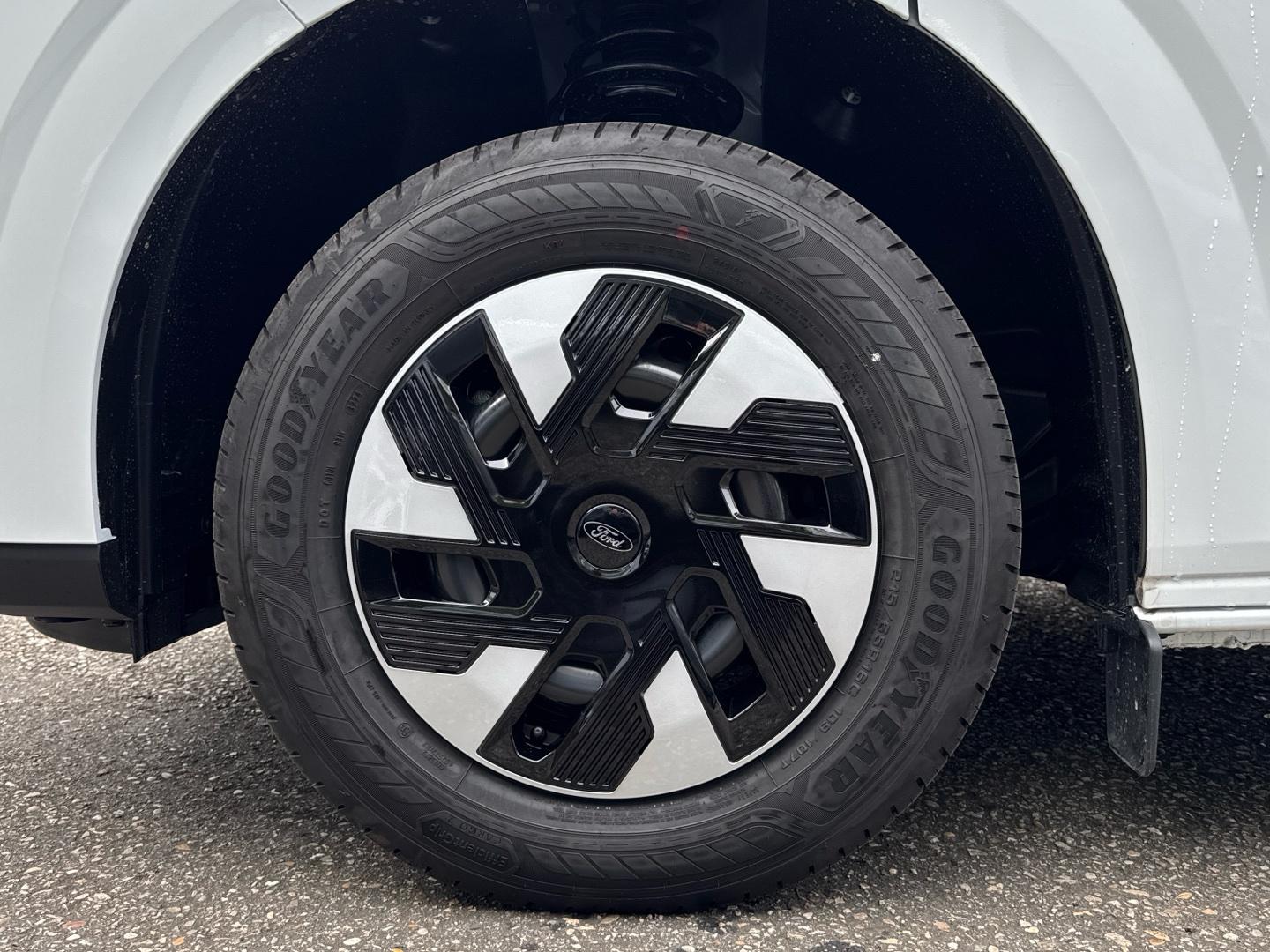 Ford Transit Custom Van BEV 64kWh 100kW 320 L2 Trend