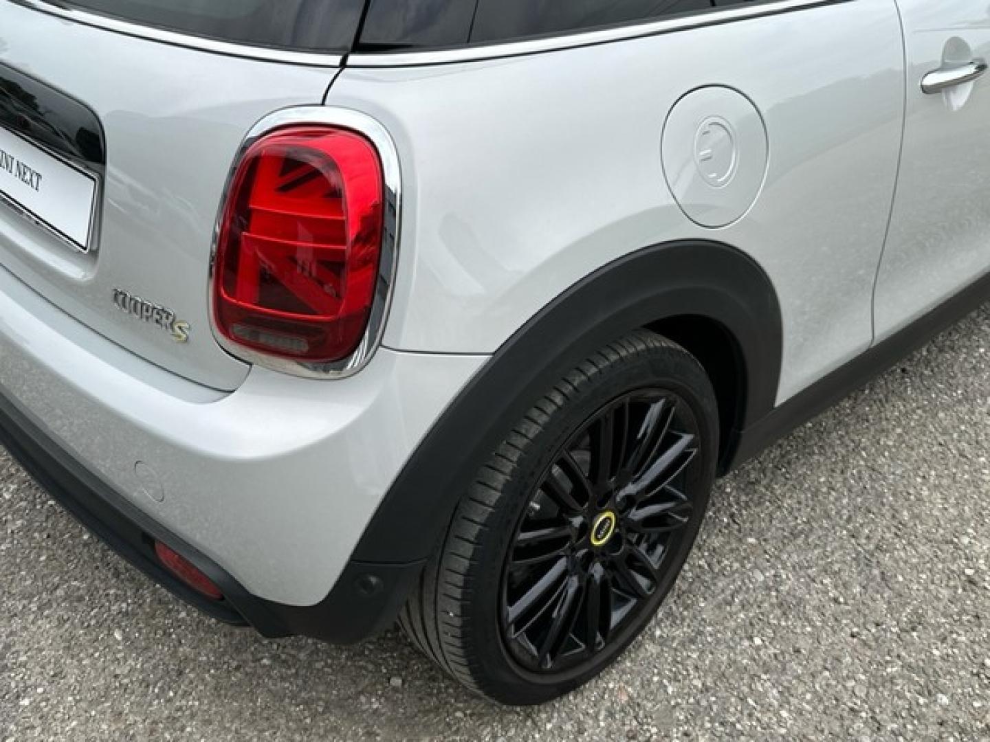 Mini MINI 3 Puertas SE 135 kW (184 CV)