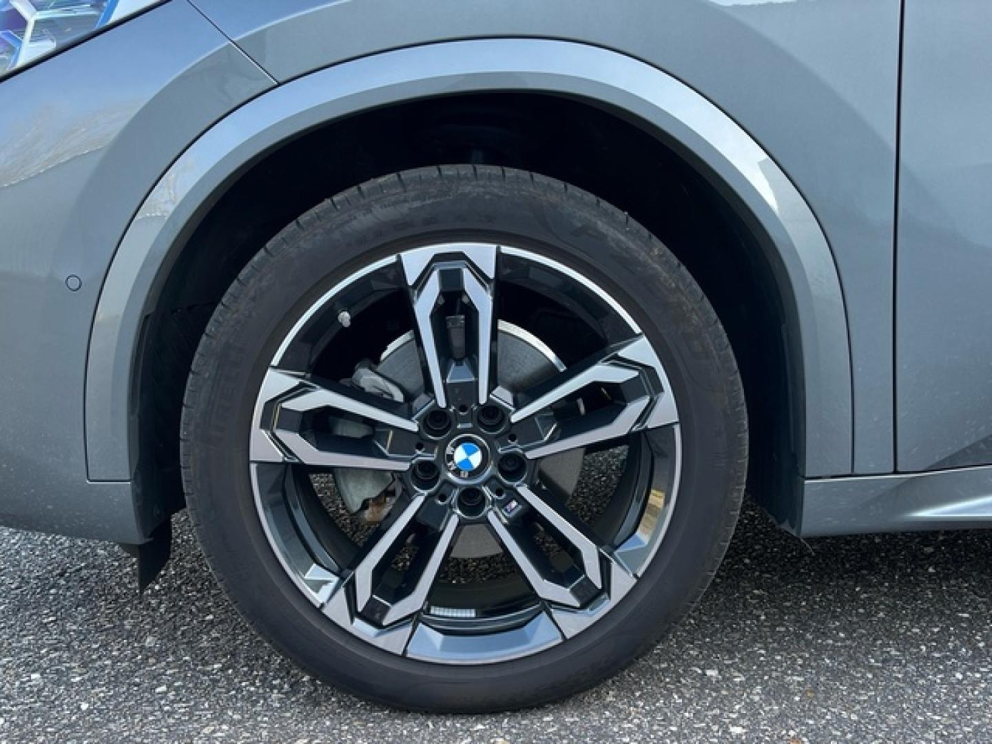 BMW ix2 eDrive20 150 kW (204 CV)