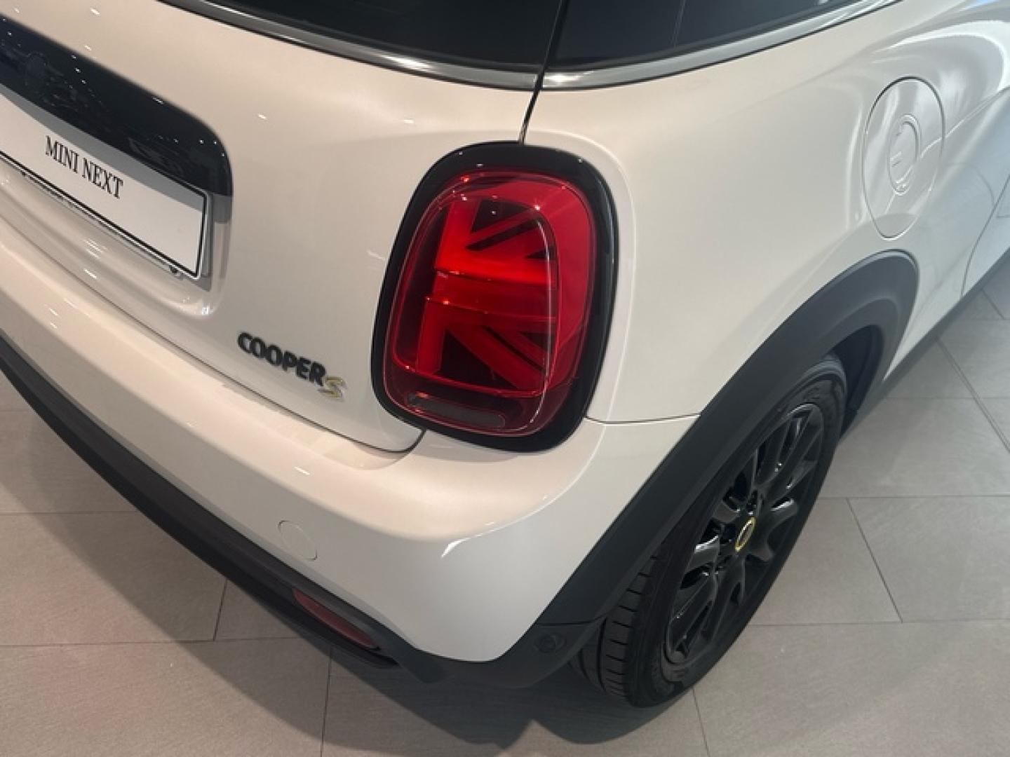 Mini MINI 3 Puertas SE 135 kW (184 CV)