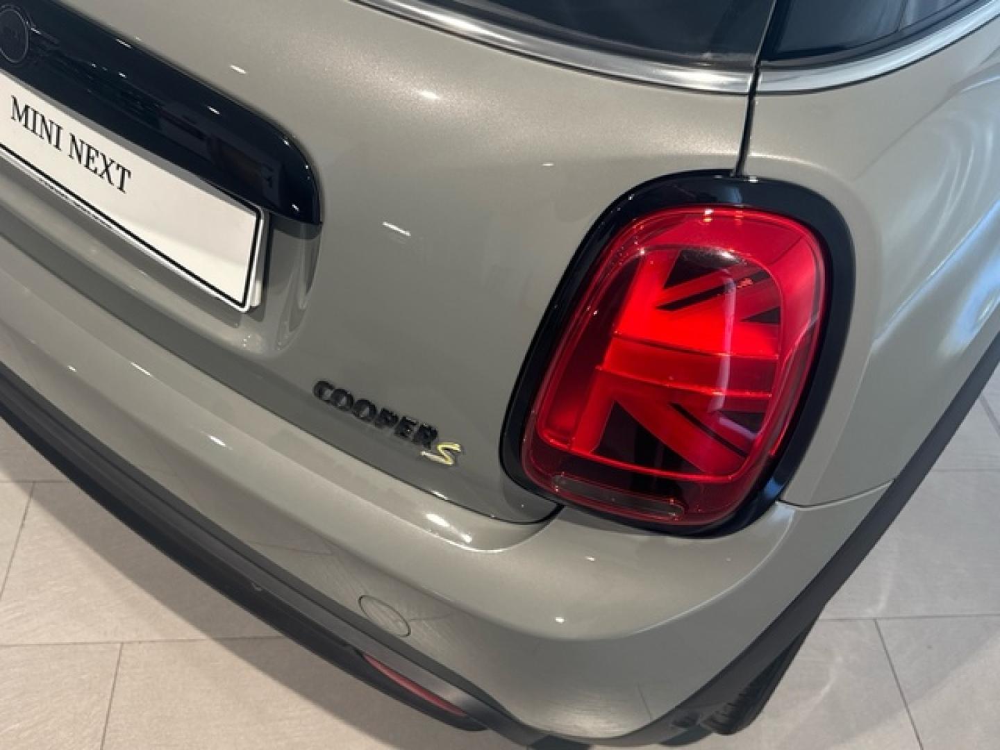 Mini MINI 3 Puertas SE 135 kW (184 CV)