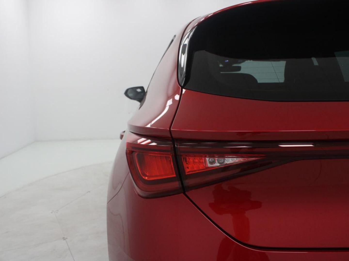 SEAT Leon 1.5 eTSI S&S FR Special Edition Vision DSG 110 kW (150 CV)