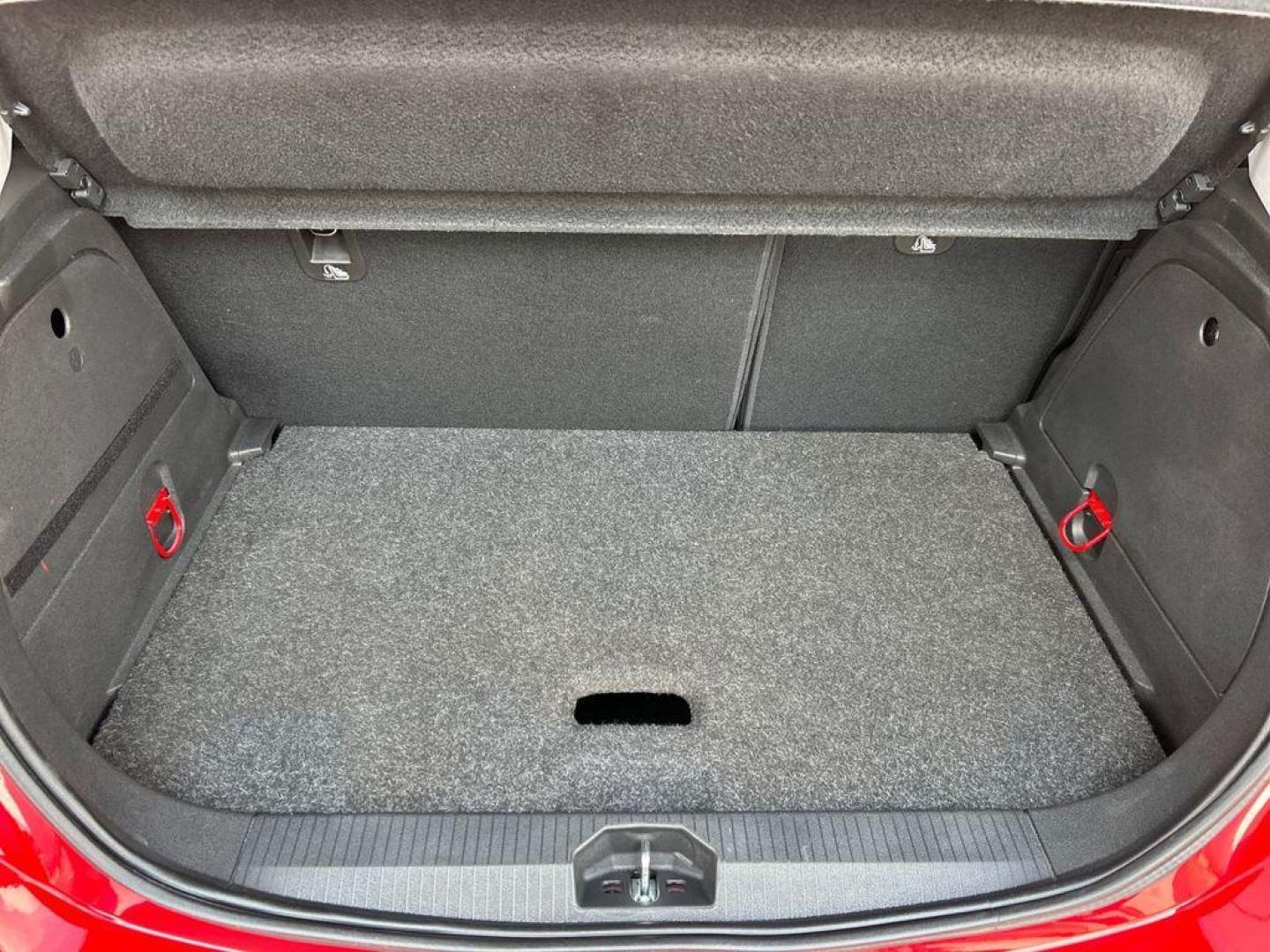 Opel Corsa 1.4 Selective 66 kW (90 CV)