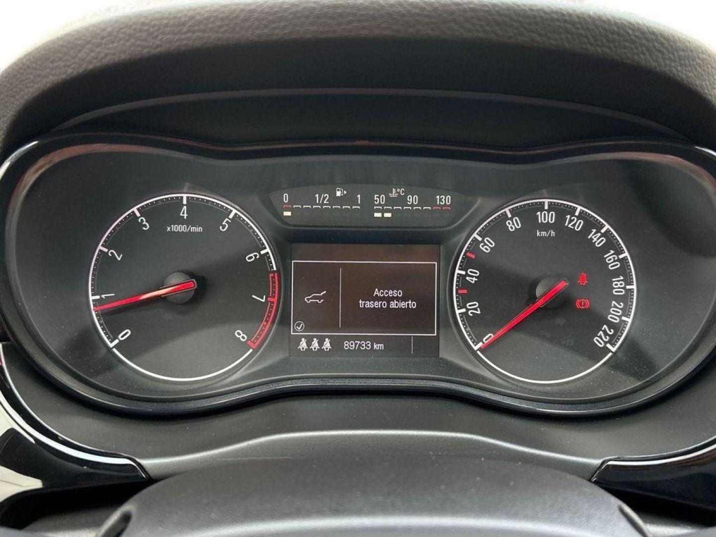 Opel Corsa 1.4 Selective 66 kW (90 CV)