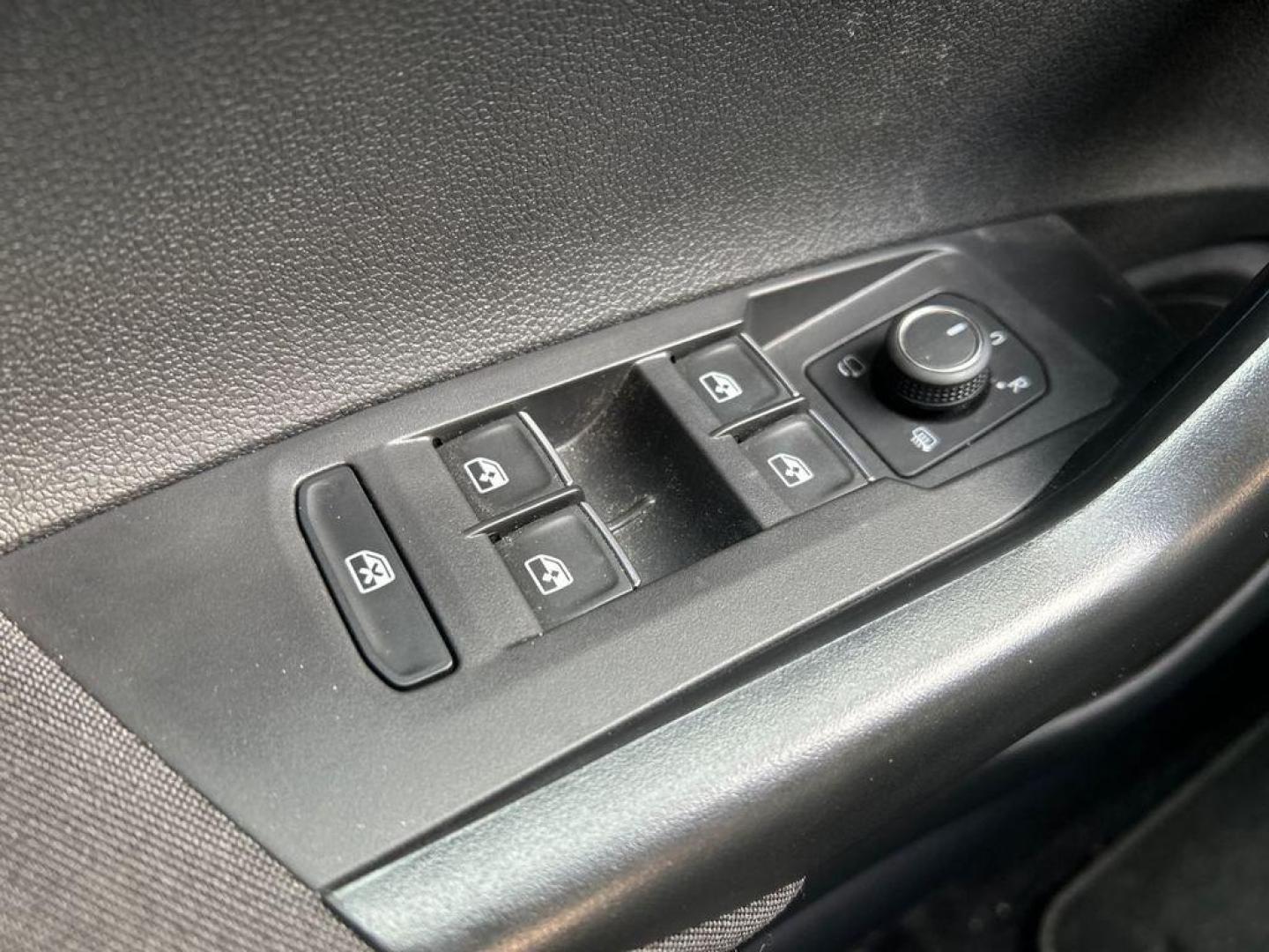 Volkswagen Taigo R-Line 1.0 TSI 81 kW (110 CV) DSG