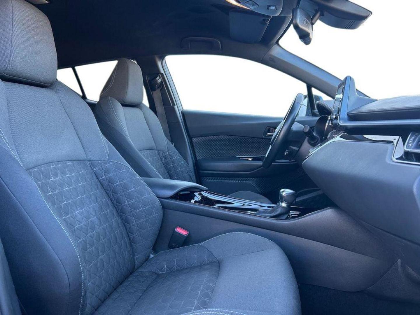 Toyota C-HR 1.8 125H Advance 90 kW (122 CV)