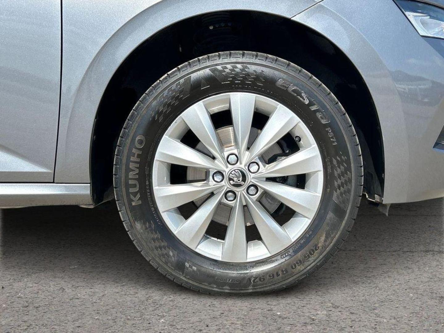 Skoda Kamiq 1.0 TSI Ambition DSG 81 kW (110 CV)
