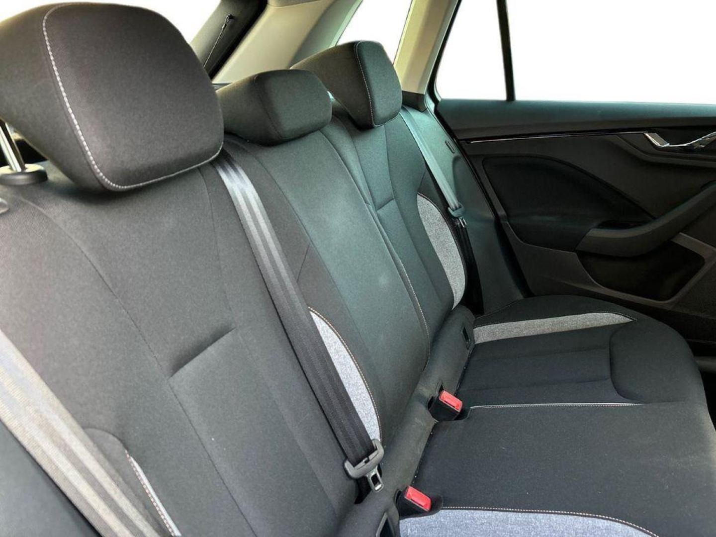 Skoda Kamiq 1.0 TSI Selection DSG 85 kW (115 CV)