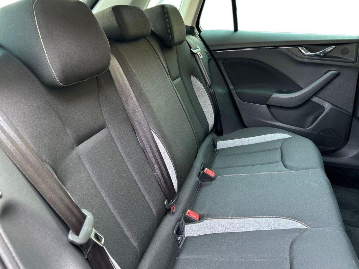 Skoda Kamiq 1.0 TSI Selection DSG 85 kW (115 CV)