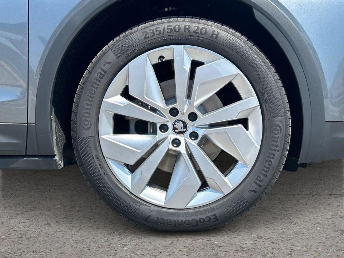 Skoda Elroq 60 63 kWh 150 kW (204 CV)