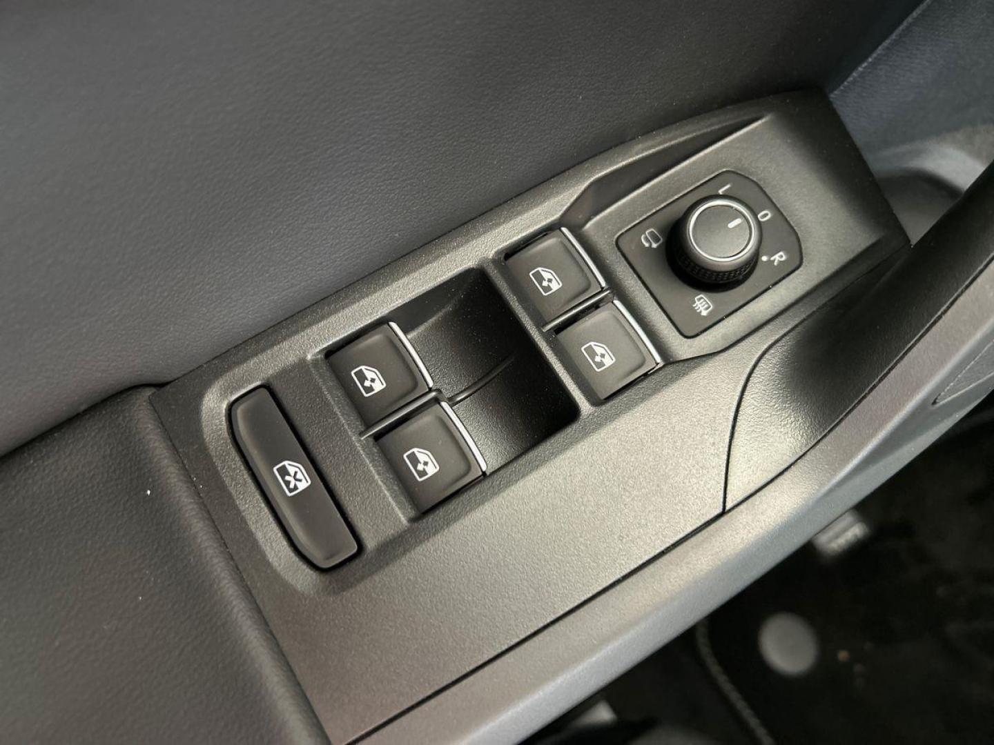SEAT Leon 1.5 eTSI S&S FR Special Edition DSG 110 kW (150 CV)
