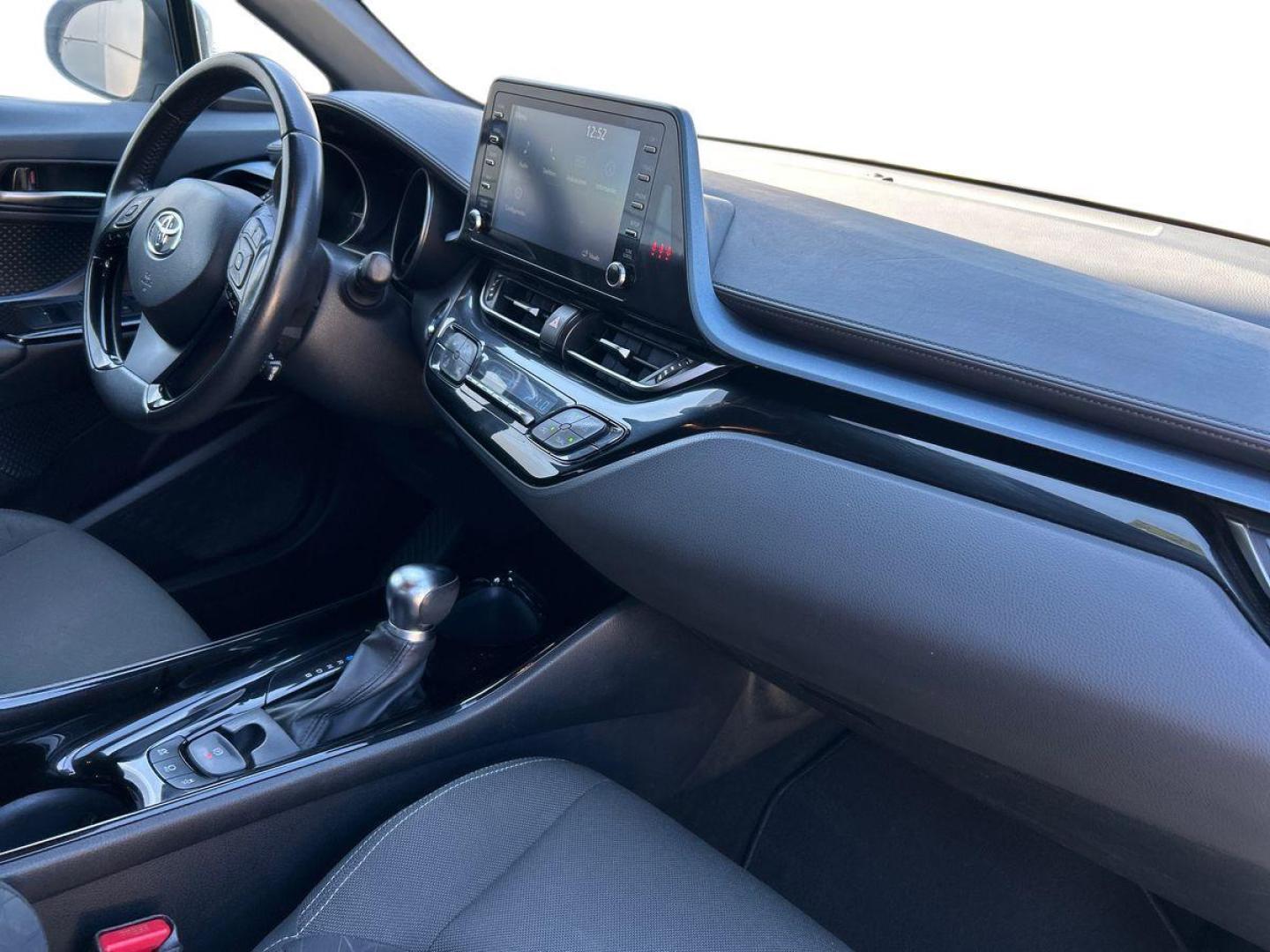 Toyota C-HR 1.8 125H Advance 90 kW (122 CV)