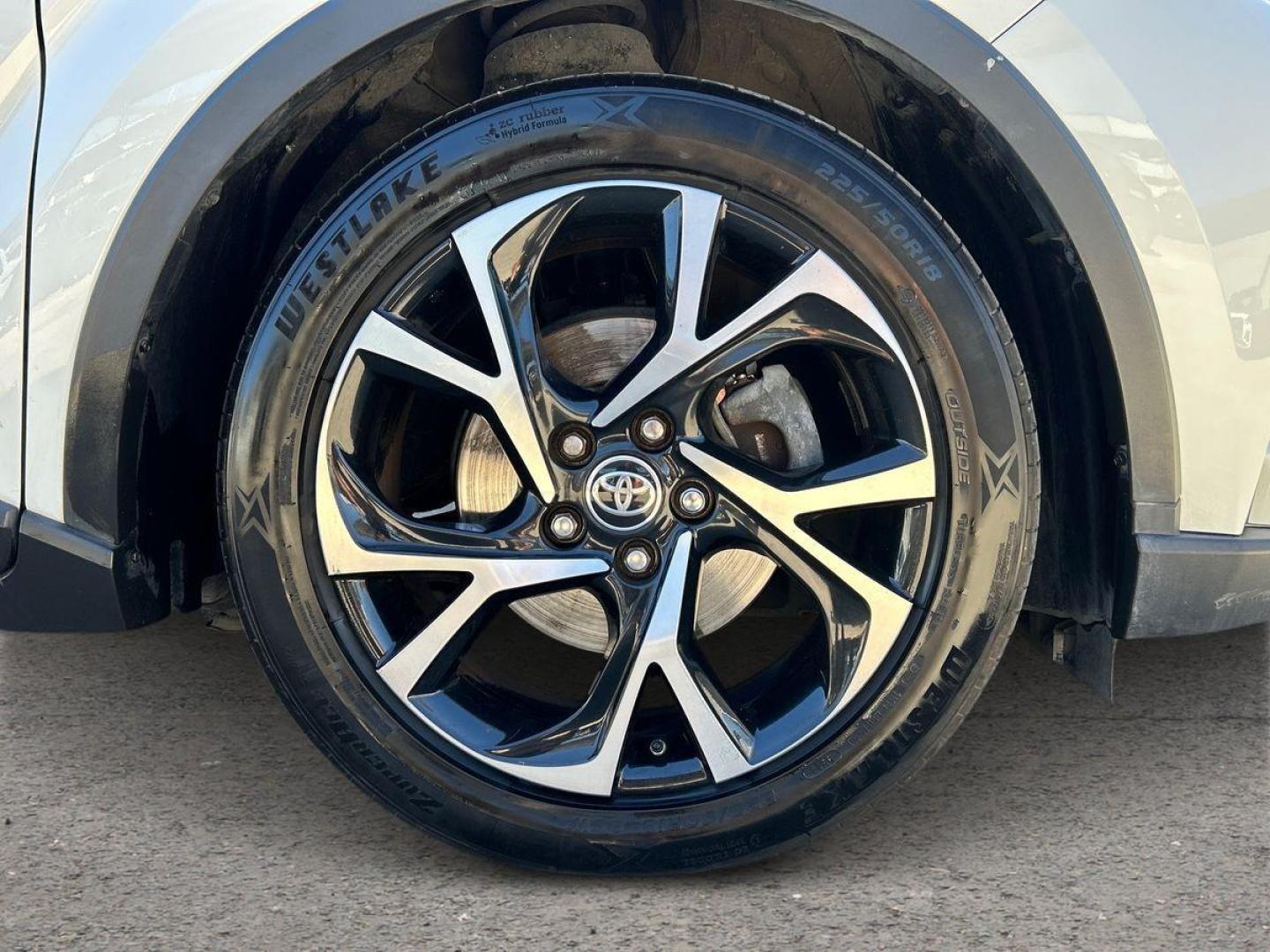Toyota C-HR 1.8 125H Advance 90 kW (122 CV)