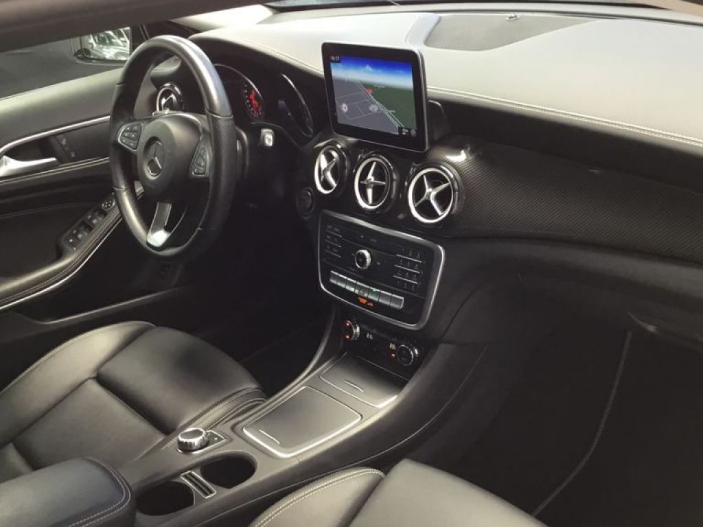Mercedes Benz Clase GLA 180 Urban (EURO 6d-TEMP)