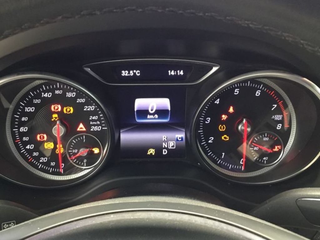 Mercedes Benz Clase GLA 180 Urban (EURO 6d-TEMP)
