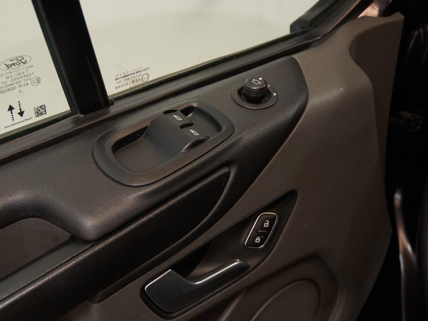 Ford Transit Custom FT 320 L1 Kombi 2.0 Ecoblue Trend 136